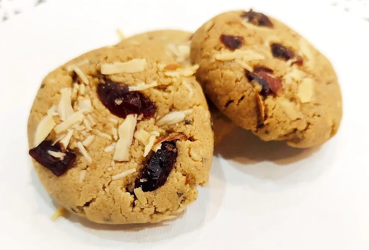 Breakfast Cookies (Gluten Free & Vegan)